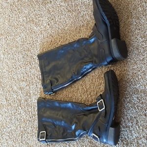 Triple buckle pull on tall boots